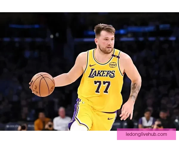 东契奇32分带伤鏖战三分绝平三不沾效率低迷遗憾吞里程悲